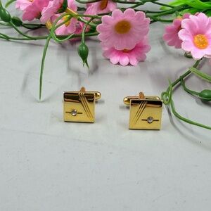 Vintage Gold Cufflinks with Genuine Crystal Accent
